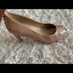 Stuart Weitzman brand new peep-toe pump (not used)